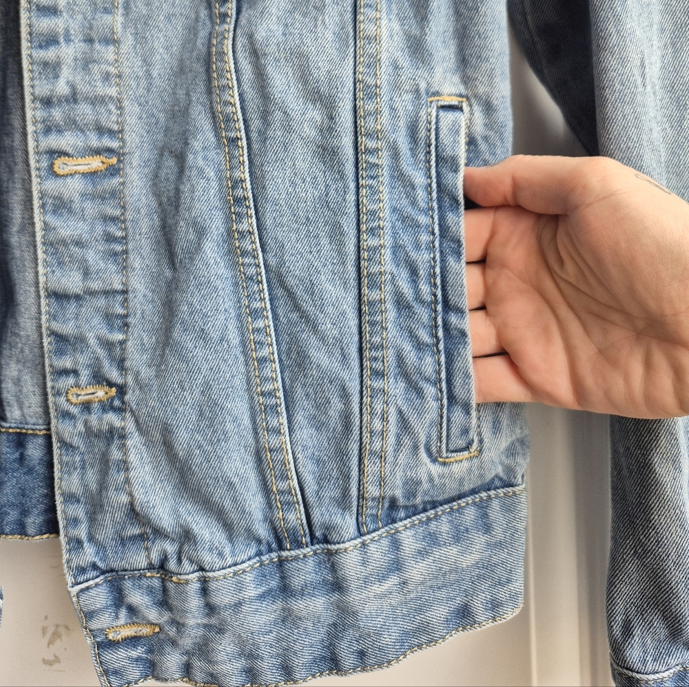 Primark Classic Light Wash Denim Jean Jacket With Pockets - Picture 3 of 7